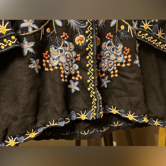 Johnny Was embroidered top - Picture 6 of 11